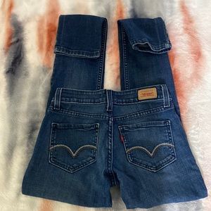 Levi’s 528 curvy cut size 1 M